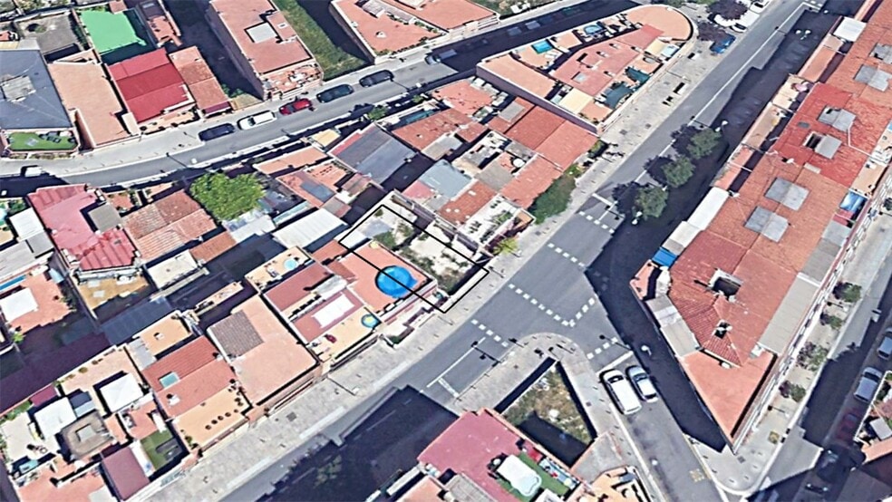 Carrer de la Circumval.Lació, 155, Santa Coloma de Gramenet, Barcelona en venta - Foto del edificio - Imagen 2 de 3