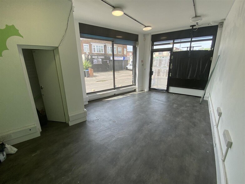 2-6 Roding Rd, Loughton en alquiler - Foto del edificio - Imagen 3 de 17