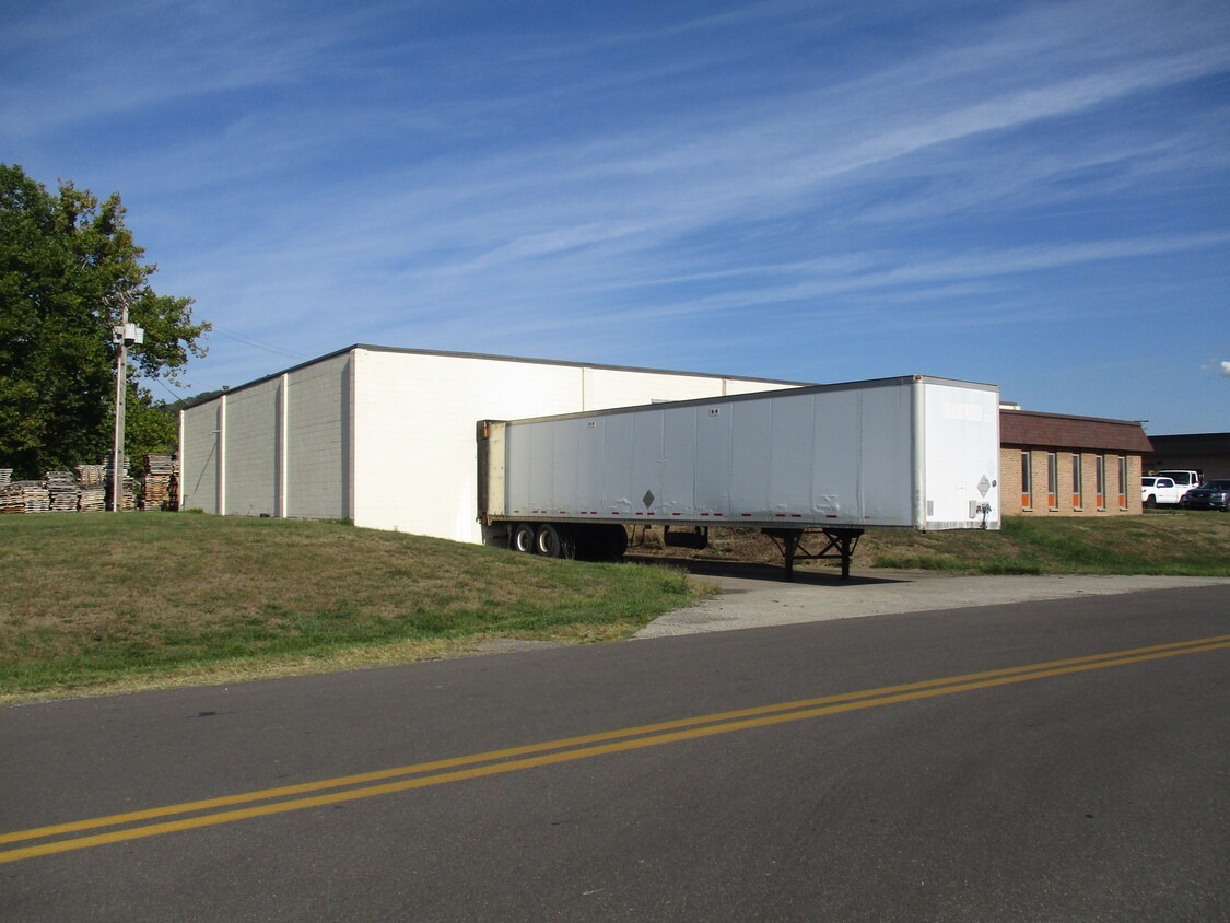 49 Craddock Way, Poca, WV en alquiler Foto del edificio- Imagen 1 de 12