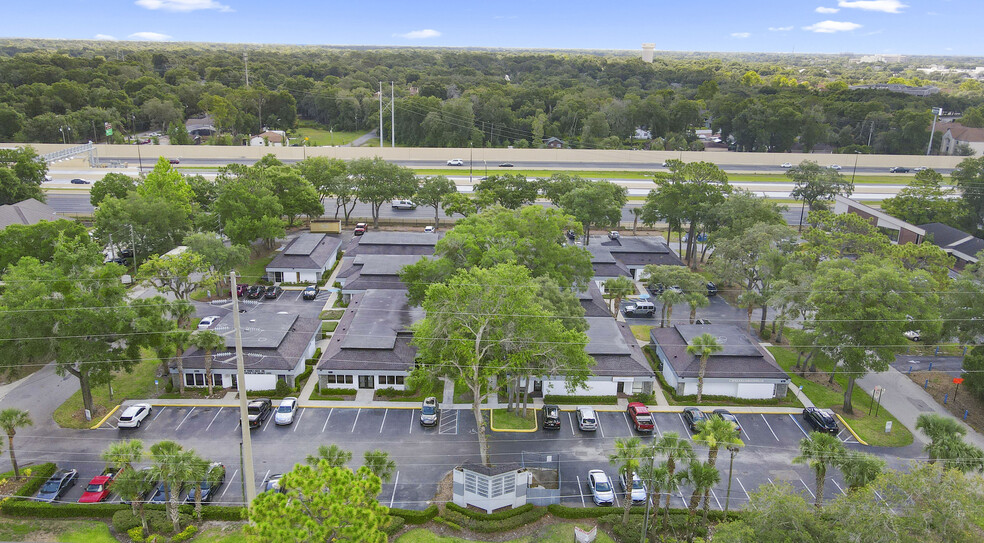 679-697 Douglas Ave, Altamonte Springs, FL en alquiler - Foto del edificio - Imagen 2 de 17