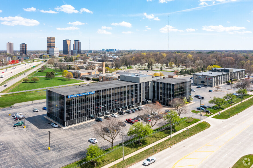 26400 Lahser Rd, Southfield, MI en alquiler - Foto del edificio - Imagen 1 de 13