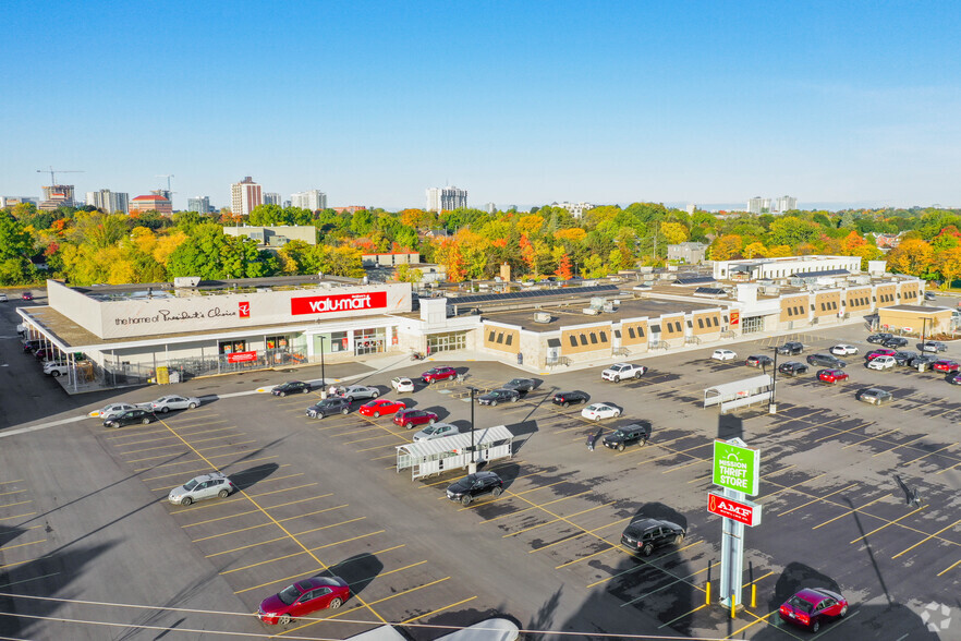 385 Frederick St, Kitchener, ON en alquiler - Foto del edificio - Imagen 3 de 8