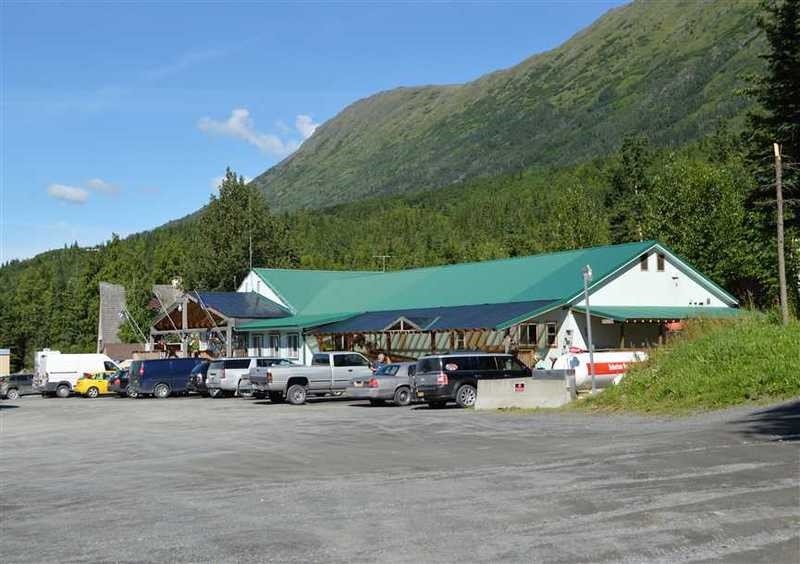 19194 Sterling Hwy, Cooper Landing, AK en venta - Foto principal - Imagen 1 de 21