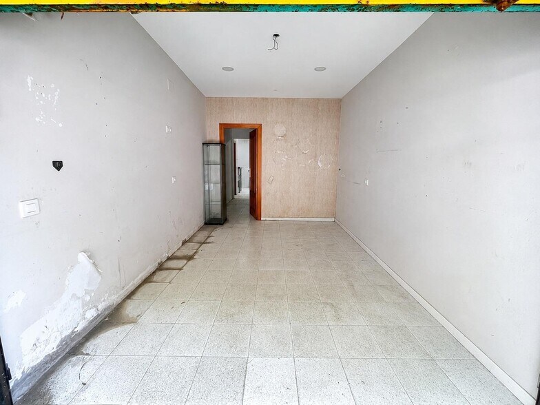 Local en Santa Coloma de Gramenet, Barcelona en alquiler - Foto del edificio - Imagen 2 de 3