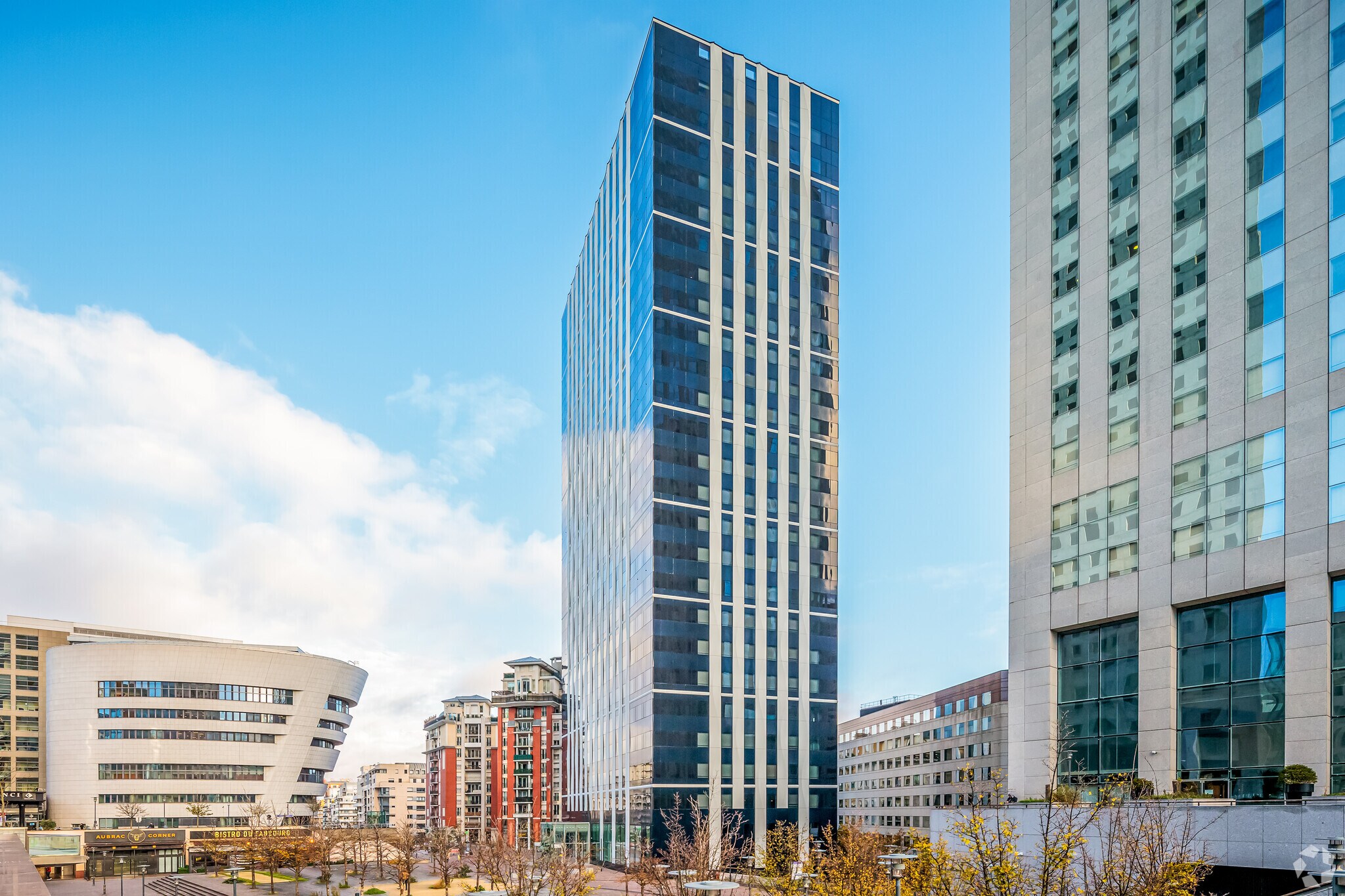 7 Allee De L'Arche, Courbevoie en alquiler Foto del edificio- Imagen 1 de 9