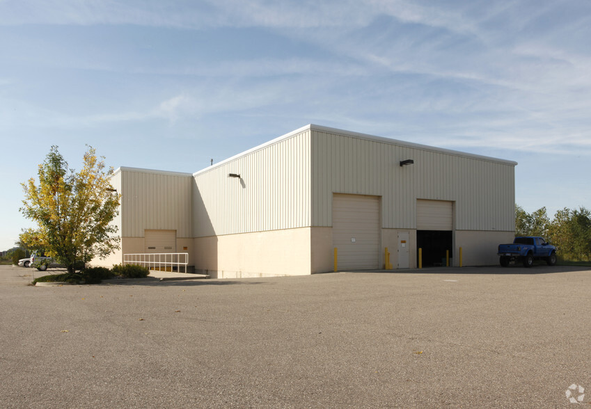 55412 Lyon Industrial Dr, New Hudson, MI en alquiler - Foto del edificio - Imagen 3 de 7