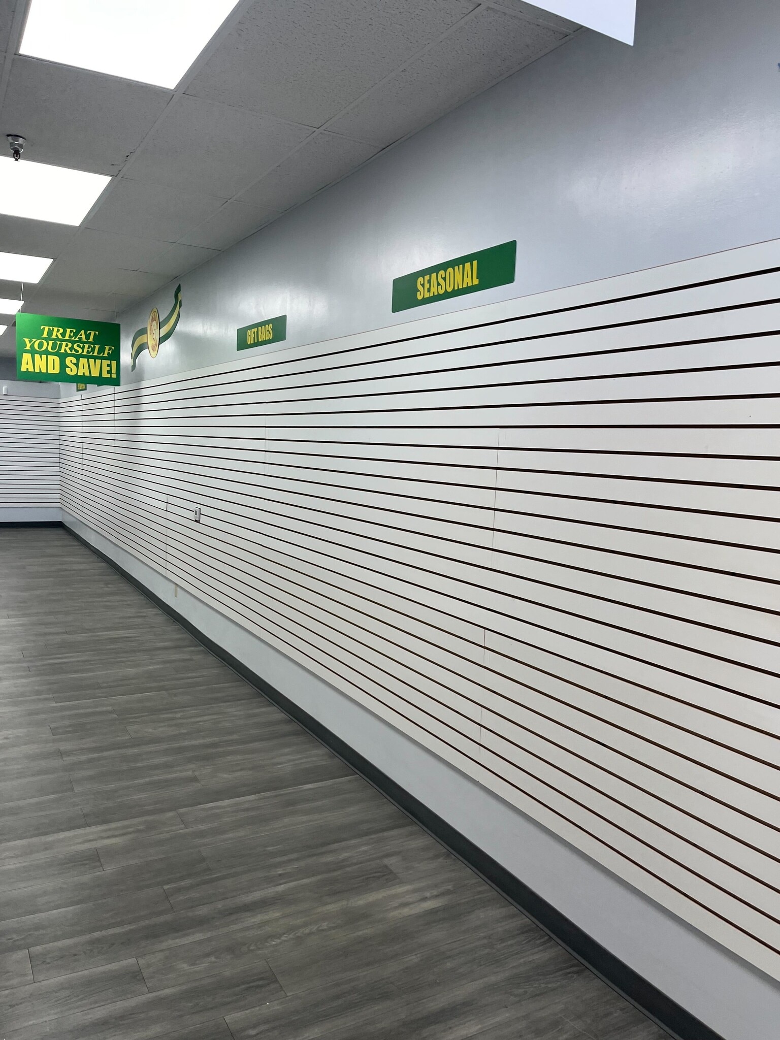 11875 Pigeon Pass Rd, Moreno Valley, CA en alquiler Foto del interior- Imagen 1 de 8