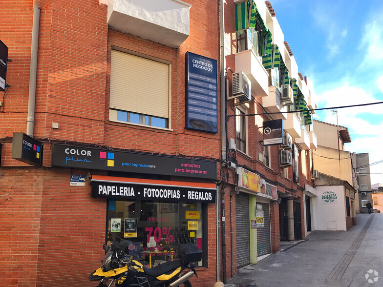 Calle Coronados, 10, Pinto, Madrid en venta - Foto del edificio - Imagen 1 de 2