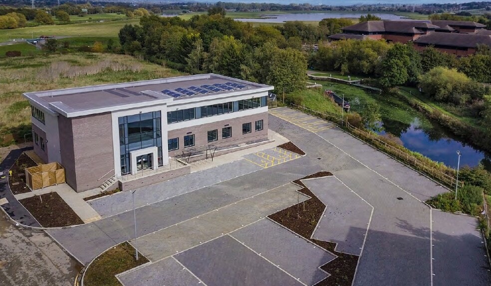 Waterside Way, Northampton en venta - Foto del edificio - Imagen 2 de 2