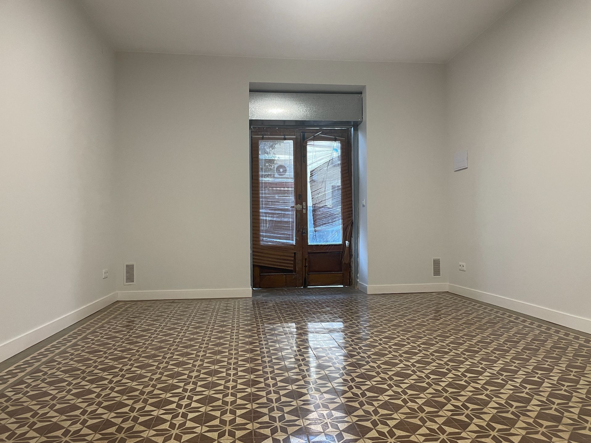 Local en Aranjuez, Madrid en alquiler Foto del interior- Imagen 1 de 8