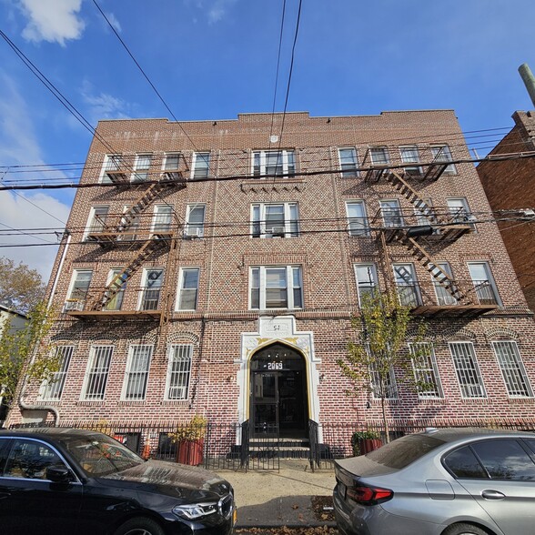 2069 E 12th St, Brooklyn, NY en venta - Foto del edificio - Imagen 1 de 17