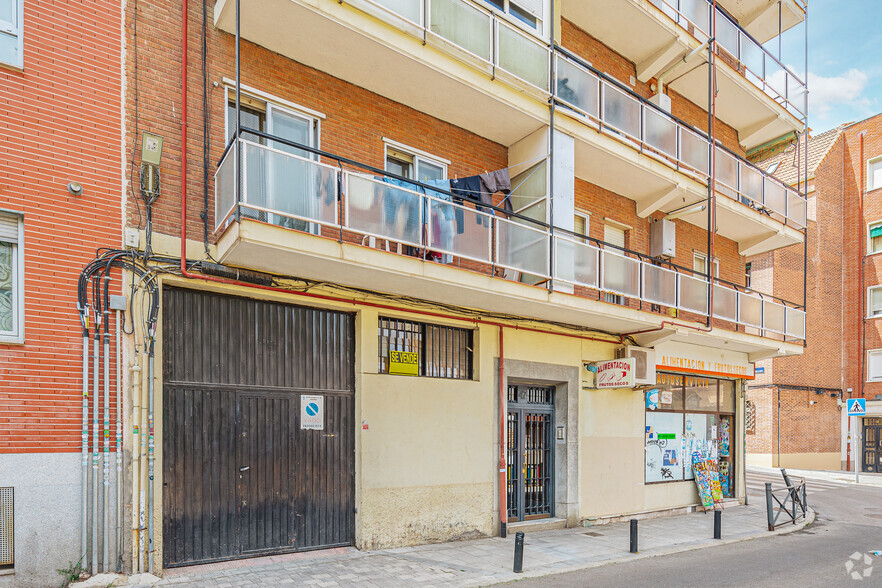 Calle de Veza, 47, Madrid, Madrid en venta - Foto del edificio - Imagen 2 de 2