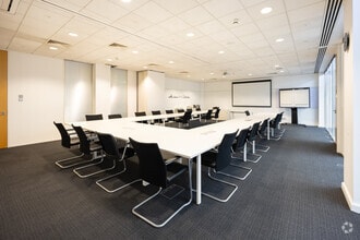 2 Arlington Sq, Bracknell en alquiler Foto del interior- Imagen 1 de 6