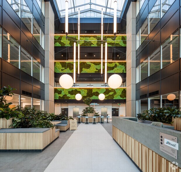 Thames Valley Park Dr, Reading en alquiler - Vestíbulo - Imagen 3 de 59