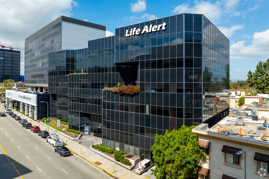 16027 Ventura Blvd, Encino, CA en alquiler - Foto del edificio - Imagen 1 de 9