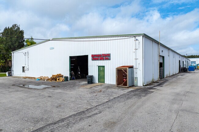 Más detalles de 1720 Main St NE, Palm Bay, FL - Nave en alquiler