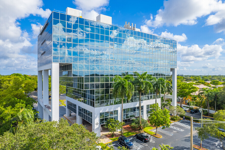 210 N University Dr, Coral Springs, FL en alquiler - Foto del edificio - Imagen 1 de 12