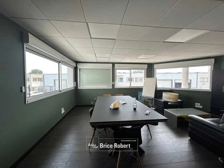 Flex en Chassieu en venta - Foto del edificio - Imagen 2 de 9