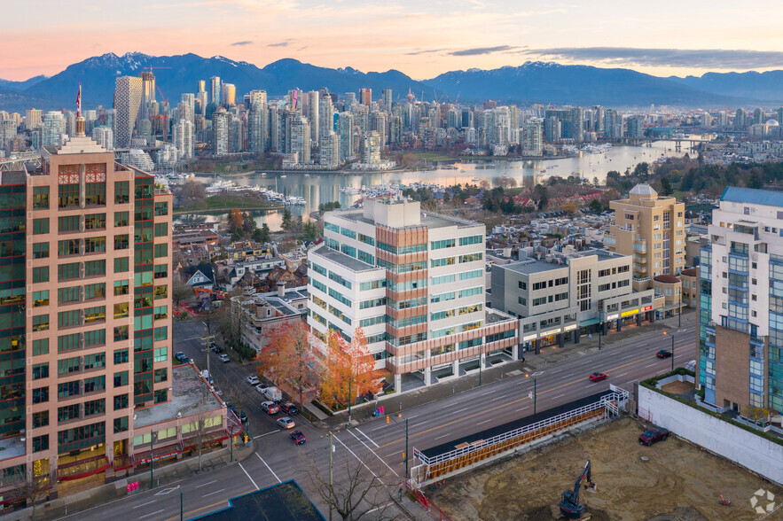 1285 W Broadway, Vancouver, BC en alquiler - Foto del edificio - Imagen 3 de 4