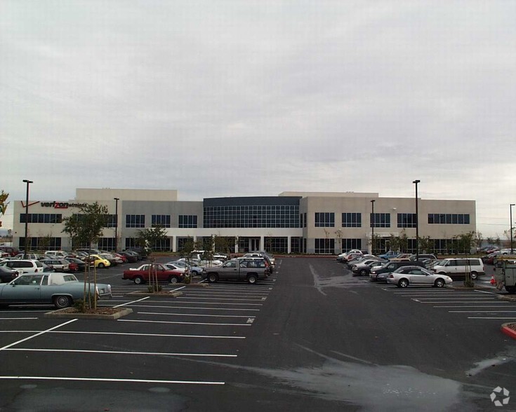 10730 International Dr, Rancho Cordova, CA en alquiler - Foto del edificio - Imagen 2 de 16