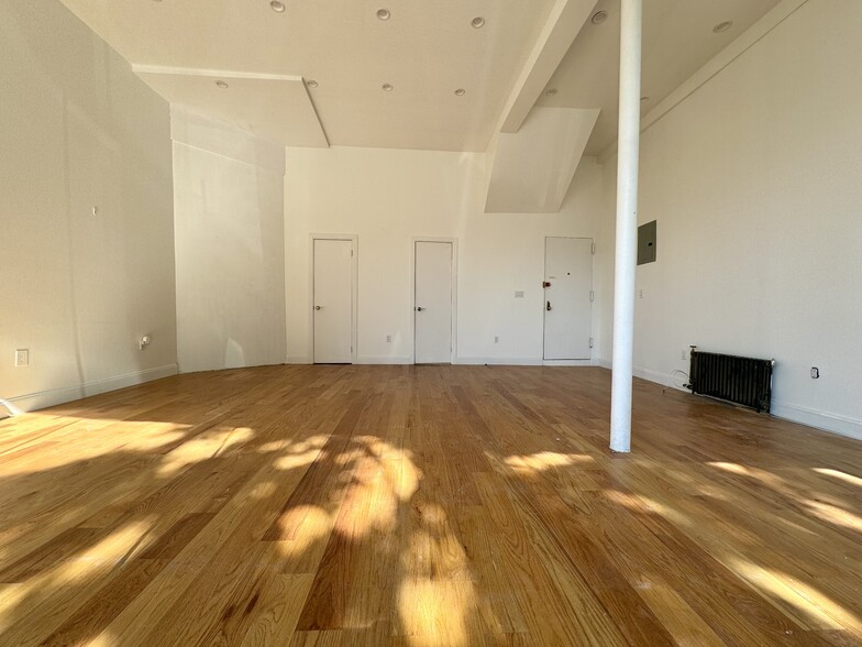 1379 Bedford Ave, Brooklyn, NY en alquiler - Foto del interior - Imagen 3 de 6