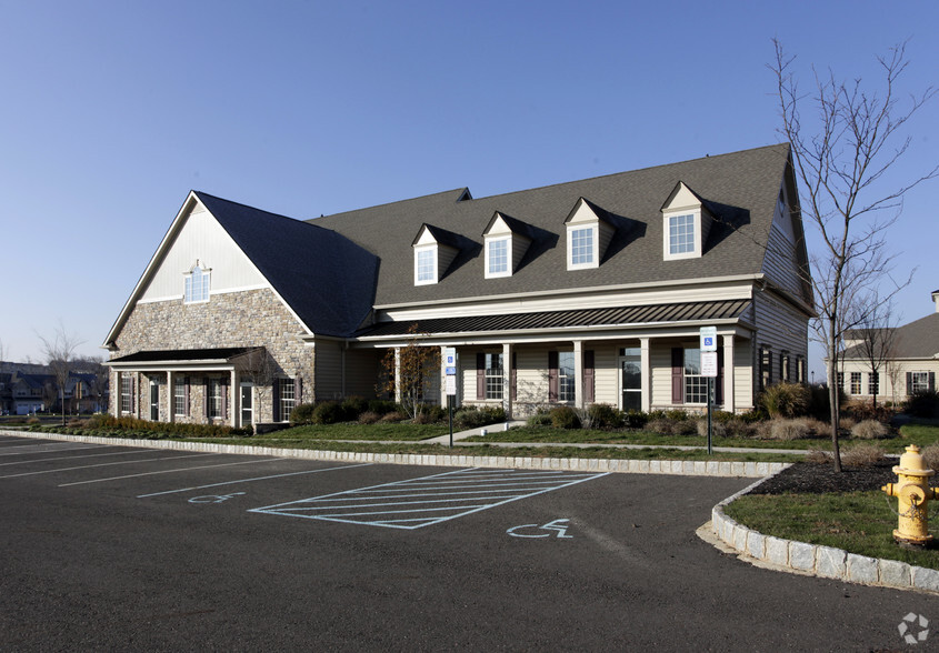 2325 Heritage Center Dr, Furlong, PA en alquiler - Foto del edificio - Imagen 3 de 26