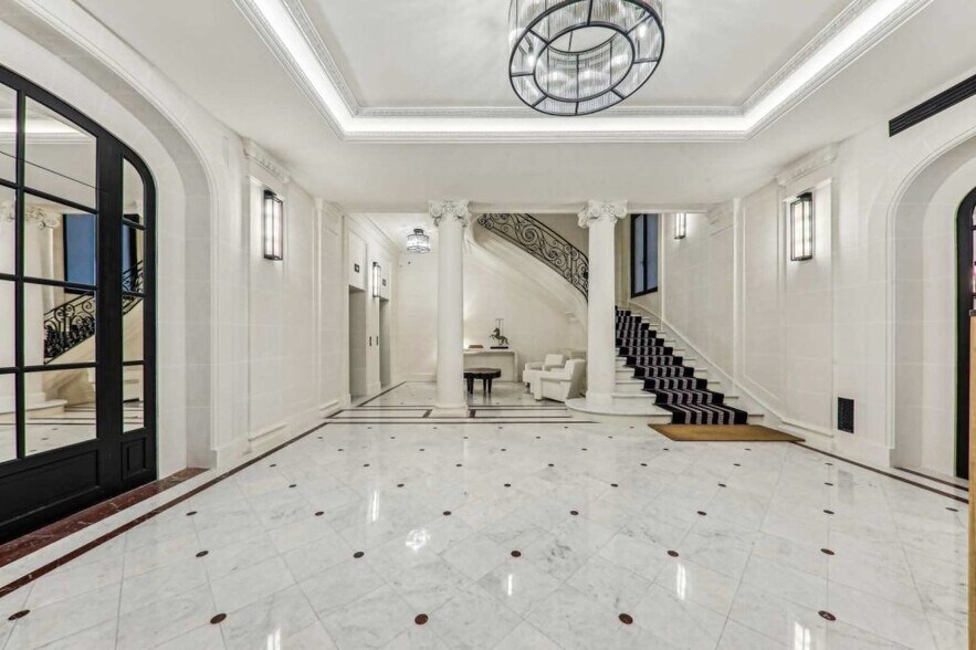 11 Rue Saint-Dominique, Paris en alquiler - Foto del edificio - Imagen 2 de 9