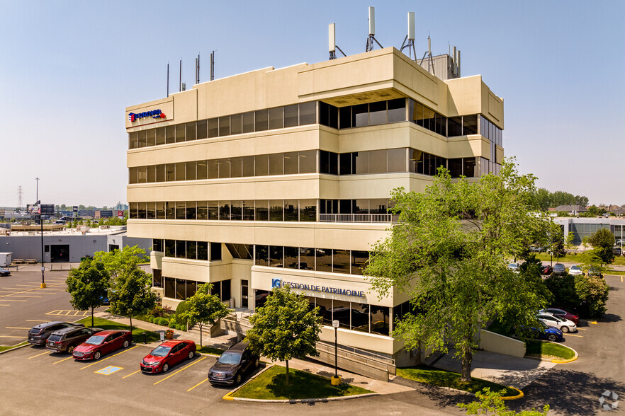 1550-1590 Rue Ampère, Boucherville, QC en alquiler - Foto del edificio - Imagen 2 de 7