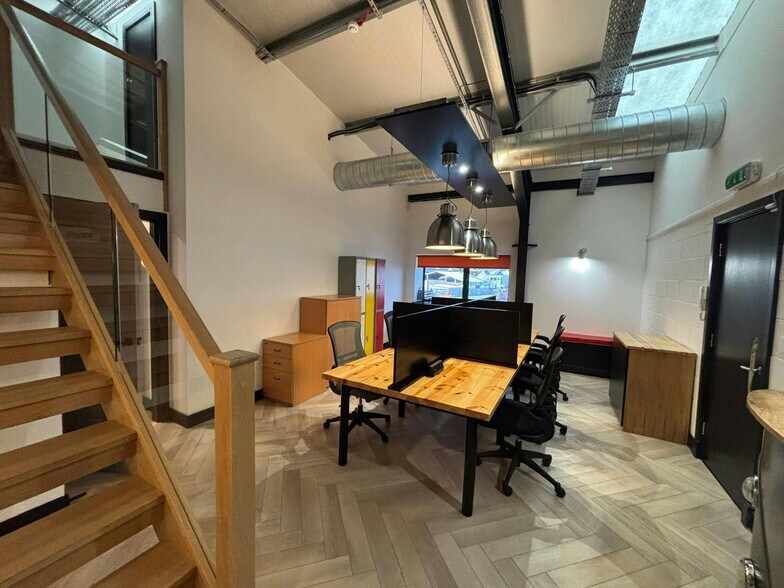 100-120 Carnegie Rd, Glasgow en alquiler - Foto del edificio - Imagen 3 de 4