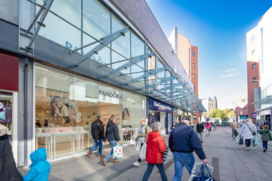 Eagles Meadow, Wrexham en alquiler - Foto del edificio - Imagen 2 de 4