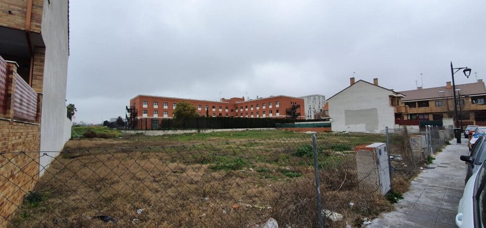 Calle de Jorge Luis Borges, 4-16, Parla, Madrid en venta - Foto del edificio - Imagen 2 de 2