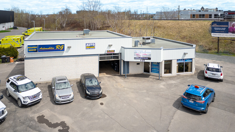 135 Rte Du Président-Kennedy, Lévis, QC en alquiler - Foto del edificio - Imagen 2 de 7