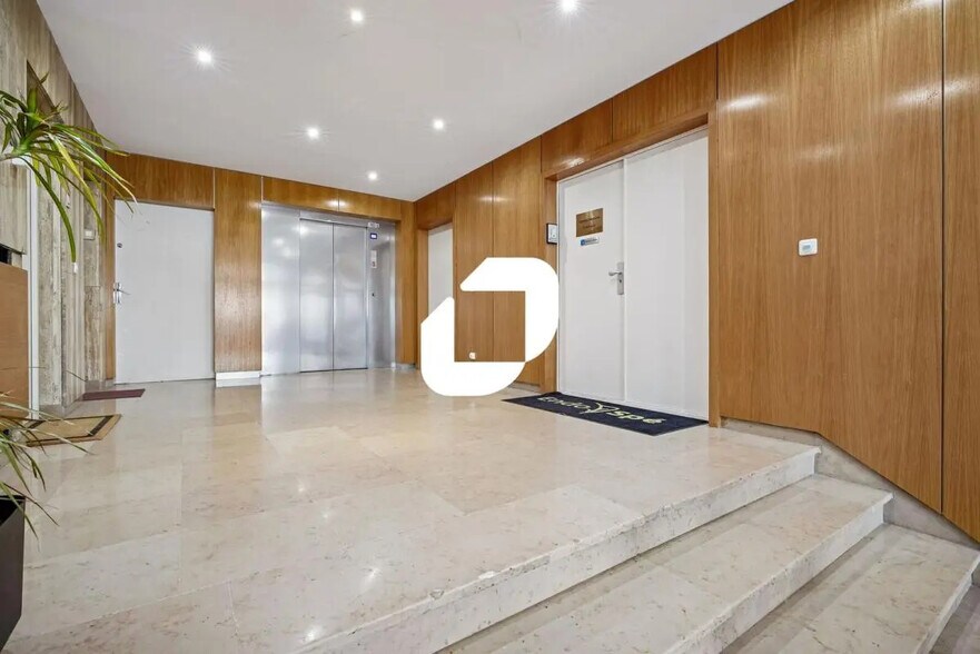 55 Rue De La Fédération, Paris en alquiler - Vestíbulo - Imagen 2 de 15