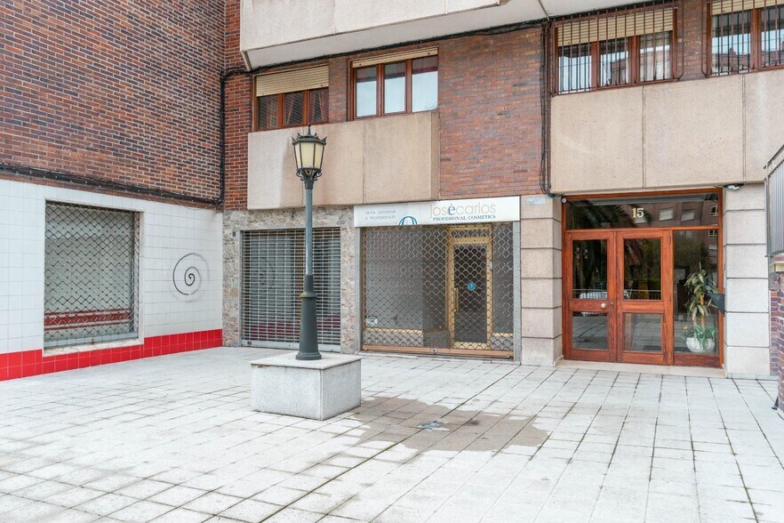 Calle del Doctor Marañón, 15, Avilés, Asturias en venta - Foto del edificio - Imagen 3 de 33