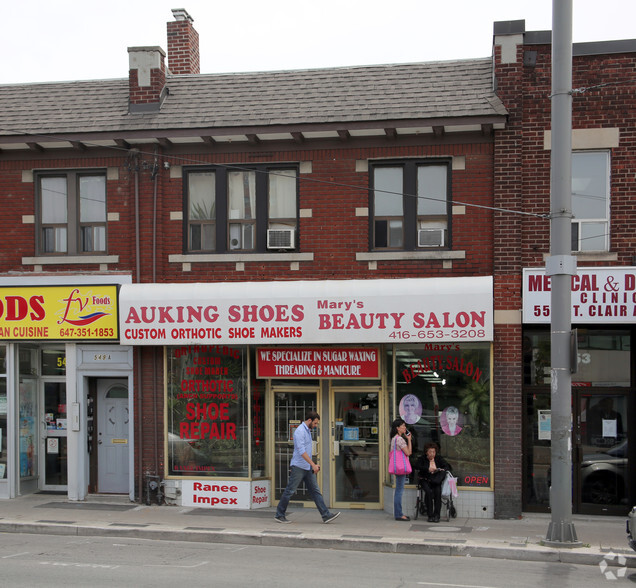 551 St Clair Ave W, Toronto, ON en alquiler - Foto del edificio - Imagen 2 de 2