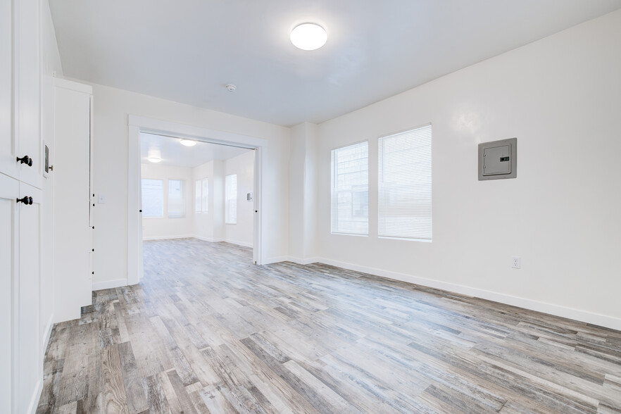 12 1/2 25th Pl, Venice, CA en venta - Foto del edificio - Imagen 2 de 19