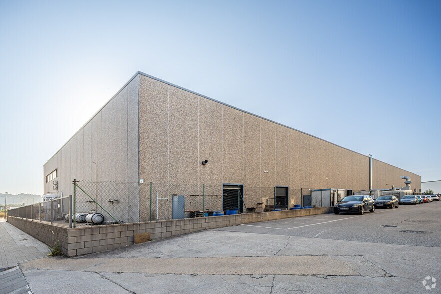 Nave en Sant Andreu de la Barca, Barcelona en alquiler - Foto del edificio - Imagen 3 de 3