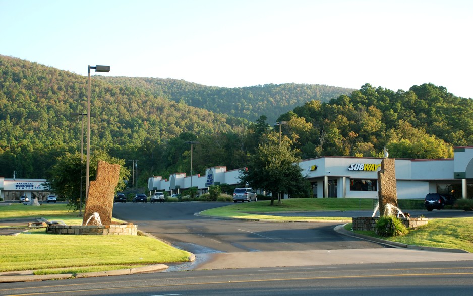 2228 Albert Pike Rd, Hot Springs National Park, AR en alquiler - Foto del edificio - Imagen 1 de 5