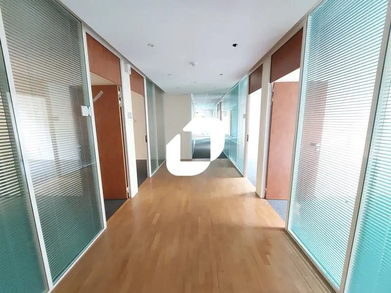 6 Rue Jean Pierre Timbaud, Montigny-le-Bretonneux en alquiler Foto del edificio- Imagen 1 de 8