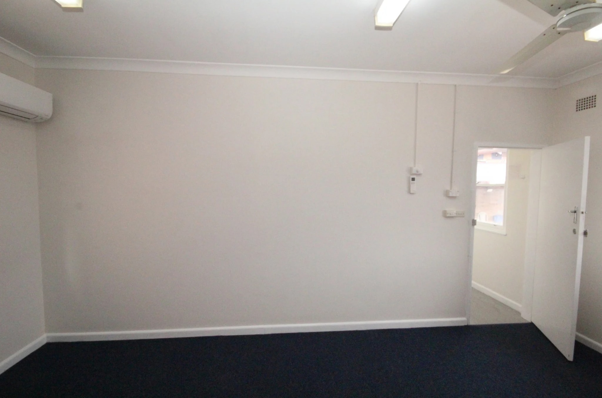 10-12 Alison Road, Wyong en alquiler Foto del interior- Imagen 1 de 3