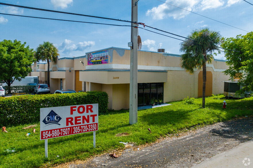 2699 W 79th St, Hialeah, FL en alquiler - Foto del edificio - Imagen 1 de 20