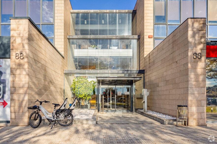 Oficina en Sant Cugat del Vallès, Barcelona en alquiler - Foto del edificio - Imagen 2 de 4