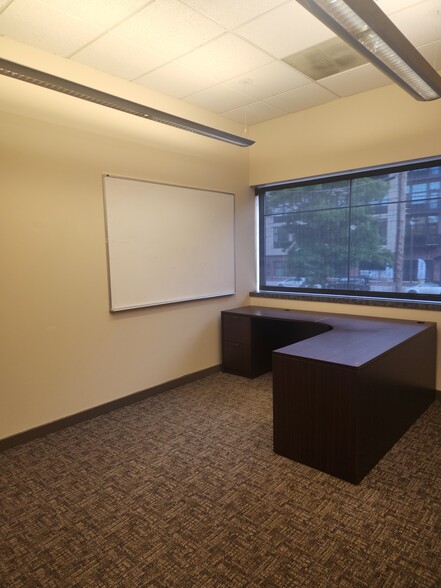 1101 Broadway St, Vancouver, WA en alquiler - Foto del interior - Imagen 3 de 16