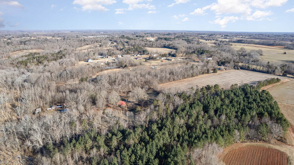 7039 McLeansville Rd, Browns Summit, NC en venta - Foto del edificio - Imagen 1 de 2