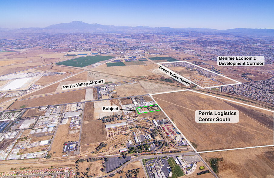 190 W Mapes Rd, Perris, CA en alquiler - Vista aérea - Imagen 2 de 3