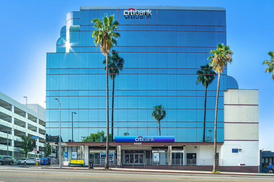 5000 W Sunset Blvd, Los Angeles, CA en alquiler - Foto del edificio - Imagen 3 de 58