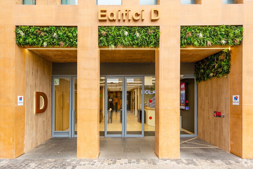 Avinguda del Carrilet, L'Hospitalet de Llobregat, Barcelona en alquiler - Foto del edificio - Imagen 3 de 3