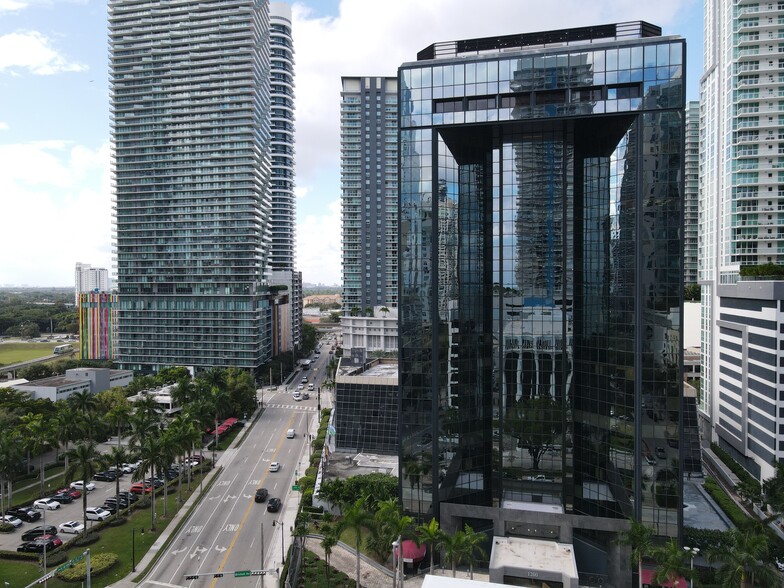 1200 Brickell Ave, Miami, FL en alquiler - Foto del edificio - Imagen 2 de 4