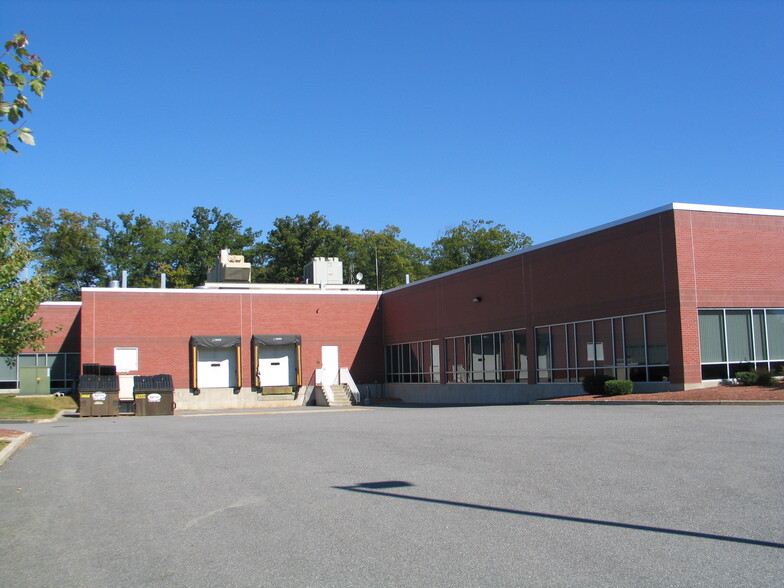 260 Cedar Hill St, Marlborough, MA en alquiler - Foto del edificio - Imagen 3 de 3