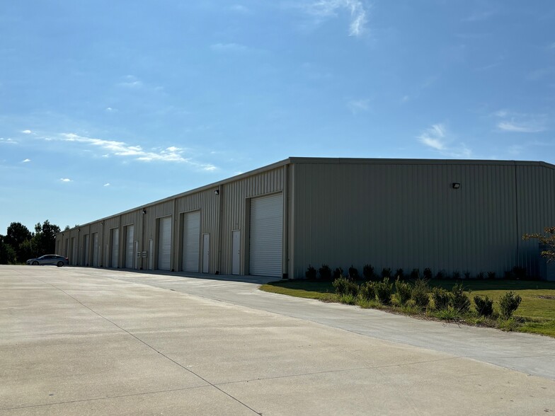 3005 Wyndham Industrial Dr, Opelika, AL en alquiler - Foto del edificio - Imagen 1 de 6